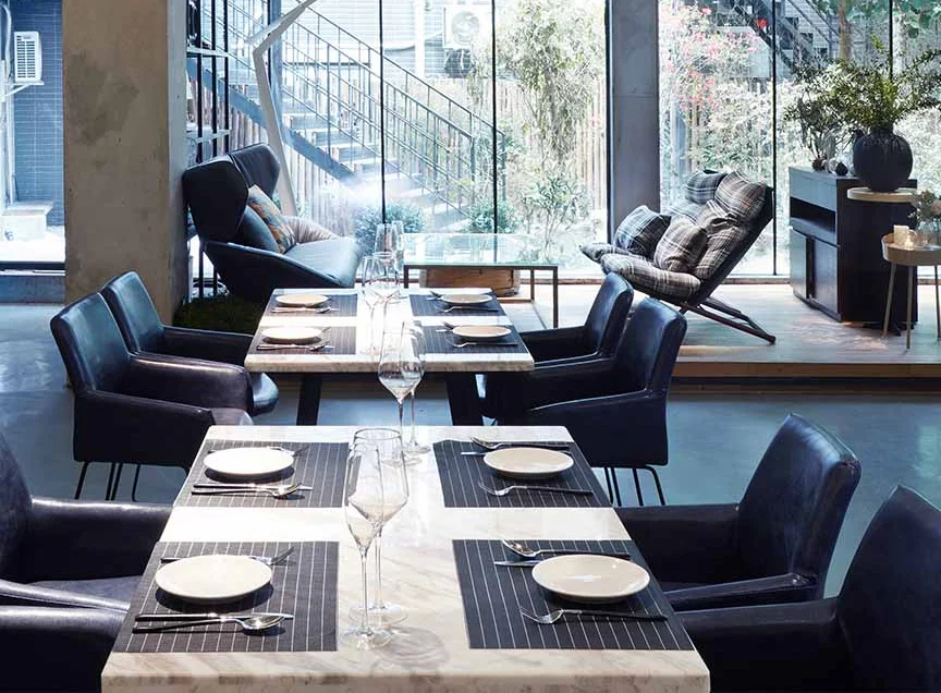 fine dining restaurant tables and chairs